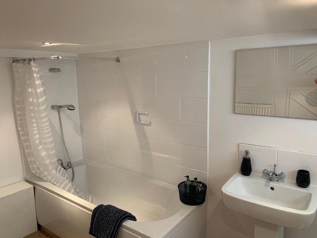 Whitby Wave breaker studio room 1