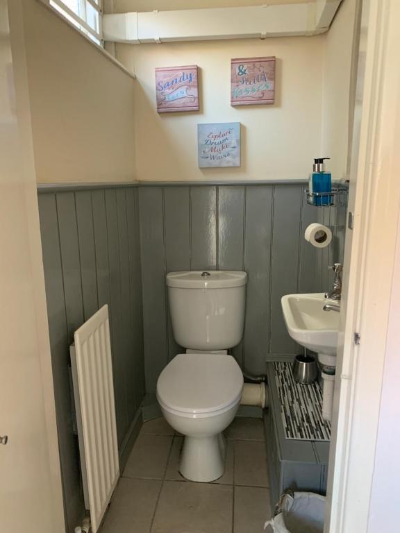 Whitby Wave breaker studio room 6